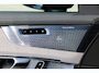 Volvo XC90 T8 Plug-in hybrid Ultra Black Edition | 22" Lichtmetalen Wielen | Bowers & Wilkins Premium Audio | Luchtvering | Geventileerde Voorstoelen met Massage | Extra Getint Glas | Google Infotainment | Nappa Lederen bekleding