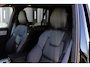 Volvo XC90 T8 Plug-in hybrid Ultra Black Edition | 22" Lichtmetalen Wielen | Bowers & Wilkins Premium Audio | Luchtvering | Geventileerde Voorstoelen met Massage | Extra Getint Glas | Google Infotainment | Nappa Lederen bekleding