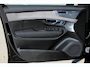 Volvo XC90 T8 Plug-in hybrid Ultra Black Edition | 22" Lichtmetalen Wielen | Bowers & Wilkins Premium Audio | Luchtvering | Geventileerde Voorstoelen met Massage | Extra Getint Glas | Google Infotainment | Nappa Lederen bekleding