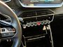 Peugeot e-208 EV GT Pack 50 kWh Panorama Dak | Alcantara/Leer | Camera | Adaptieve Cruise | Stoelverwarming | 17" Lichtmetaal | Climate | Carplay | Digitaal Dashboard | Achteruitrijcamera | Airco (automatisch) | Apple Carplay/Android Auto|telefoonintegratie premium