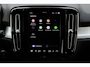 Volvo XC40 B4 Plus Dark | Panoramadak | Trekhaak | Verwarmbare voorstoelen en stuurwiel | Premium audio by Harman Kardon | Adaptieve cruise control