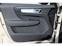 Volvo XC40 B4 Plus Dark | Panoramadak | Trekhaak | Verwarmbare voorstoelen en stuurwiel | Premium audio by Harman Kardon | Adaptieve cruise control