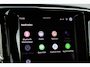 Volvo XC40 B4 Plus Dark | Panoramadak | Trekhaak | Verwarmbare voorstoelen en stuurwiel | Premium audio by Harman Kardon | Adaptieve cruise control