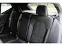 Volvo XC40 B4 Plus Dark | Panoramadak | Trekhaak | Verwarmbare voorstoelen en stuurwiel | Premium audio by Harman Kardon | Adaptieve cruise control