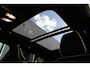 Volvo XC40 B4 Plus Black Edition | Verwarmbare voorstoelen | Verwarmbaar stuurwiel | Premium audio by Harman Kardon | Panoramadak | Rondom zichtcamera | Verwarmbare voorruit | 20 inch Lichtmetalen velgen | Alarmklasse 3