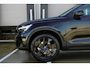 Volvo XC40 B4 Automaat Plus Black Edition | Demo Deal | Verwarmbare voorstoelen | Verwarmbaar stuurwiel | Premium audio by Harman Kardon | Verwarmbaar voorruit | Panoramadak | Rondom zichtcamera | 20 inch Lichtmetalen velgen | Alarmklasse 3