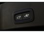 Volvo XC40 B4 Automaat Plus Black Edition | Demo Deal | Verwarmbare voorstoelen | Verwarmbaar stuurwiel | Premium audio by Harman Kardon | Verwarmbaar voorruit | Panoramadak | Rondom zichtcamera | 20 inch Lichtmetalen velgen | Alarmklasse 3