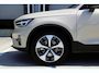 Volvo XC40 B4 Plus Dark | Trekhaak | Verwarmbare voorstoelen en stuurwiel | Premium audio by Harman Kardon | Adaptieve cruise control |