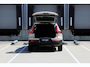 Volvo XC40 B4 Plus Dark | Trekhaak | Verwarmbare voorstoelen en stuurwiel | Premium audio by Harman Kardon | Adaptieve cruise control |