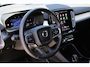 Volvo XC40 B4 Plus Dark | Trekhaak | Verwarmbare voorstoelen en stuurwiel | Premium audio by Harman Kardon | Adaptieve cruise control |