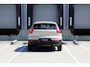 Volvo XC40 B4 Plus Dark | Trekhaak | Verwarmbare voorstoelen en stuurwiel | Premium audio by Harman Kardon | Adaptieve cruise control |