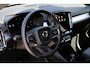 Volvo XC40 B4 Plus Dark | Trekhaak | Verwarmbare voorstoelen en stuurwiel | Premium audio by Harman Kardon | Adaptieve cruise control | Verwarmbare voorruit | Keyless | Elektrische achterklep | Apple carplay/Android auto