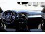 Volvo XC40 B4 Plus Dark | Trekhaak | Verwarmbare voorstoelen en stuurwiel | Premium audio by Harman Kardon | Adaptieve cruise control | Verwarmbare voorruit | Keyless | Elektrische achterklep | Apple carplay/Android auto