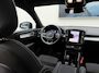 Volvo XC40 B4 Plus Black Edition | Elektrisch bedienbare trekhaak | Harman & Kardon audio | 360-graden camera