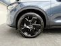 Volvo XC40 B4 Plus Black Edition | Elektrisch bedienbare trekhaak | Harman & Kardon audio | 360-graden camera