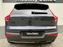Volvo XC40 B4 Plus Black Edition | Elektrisch bedienbare trekhaak | Harman & Kardon audio | 360-graden camera