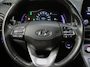 Hyundai Kona Limited 64kWh 201PK | 1ste eigenaar | ACCU 95% | LEER | AppleCarplay/AndroidAuto | Adaptief Cruise Control | Head-UP Display | Dodehoekdetectie | Camera | Stoel/Stuur/Achterbank verwarming | Stoelkoeling | AUTOMAAT | Isofix | Privacy Glass | Warmtepomp |