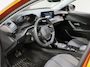 Peugeot e-2008 EV Allure 50 kWh 136PK | 1ste eigenaar | ACCU 91% | AppleCarPlay/AndroidAuto | Climate Control | Navigatie | Cruise Control | Camera | Keyless | FULL LED | LMV | Parkeersensoren | Privacy Glass | Isofix | DAB Radio |