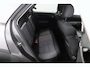 Citroën C4 Cactus 1.2 PureTech Shine/ D-Riem verv: 58.000 KM!/ Trekhaak/ 17'' LMV/ Apple + Android/ Keyless/ DAB+/ Dode-Hoek DET./ Lane-Assist./ PDC V+A/ Extra getint glas/ Navi/ Cruise/ Bluetooth/ Multi. LEDER. Stuur.