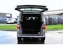Volkswagen Transporter 2.0 TDI L2H1 30 DC Caravelle FULL OPTIONS! Adaptieve Cruise, Camera, Carplay, 2 x Schuifdeur, Leder, LED, 204pk, Automaat, Clima, Stoelverwarming, Uniek!