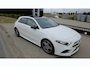 Mercedes-Benz A-klasse 180 Business Solution AMG | Stoel Verwarming | 18"LMV AMG | Extra Getint Glas | Cruise Control | PDC | LED dagrijverlichting | CAM |