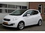 Kia Venga 1.4 CVVT trekhaak..clima. glazen schuifdak camera.cruise control. navigatie.half leder bekleding..