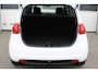 Kia Venga 1.4 CVVT trekhaak..clima. glazen schuifdak camera.cruise control. navigatie.half leder bekleding..