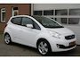 Kia Venga 1.4 CVVT trekhaak..clima. glazen schuifdak camera.cruise control. navigatie.half leder bekleding..