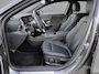 Mercedes-Benz A-klasse 180 Star Edition Luxury Line | Trekhaak Wegklapbaar | Achteruitrijcamera | Stoelverwarming | Sfeerverlichting | Multibeam LED | Dodehoekassistentie | Keyless-GO