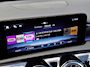 Mercedes-Benz A-klasse 180 Star Edition Luxury Line | Trekhaak Wegklapbaar | Achteruitrijcamera | Stoelverwarming | Sfeerverlichting | Multibeam LED | Dodehoekassistentie | Keyless-GO