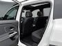 Mercedes-Benz GLB 200 Business Solution | Derde Zitrij | Trekhaak | Advanced Plus Pakket | Night Pakket | Winter Pakket | Panoramadak | Augmented Reality voor Navigatie | Dodehoekassistent | Adaptieve Cruise Control | Adaptieve Grootlichtassistent | Verkeersbordassistent | Apple CarPlay | Android Auto | Stuurverwarming | Stoelverwarming | Sfeerverlichting | Elektrische Achterklep | Achteruitrijcamera | Parkeersensoren