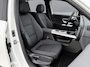 Mercedes-Benz GLB 200 Business Solution | Derde Zitrij | Trekhaak | Advanced Plus Pakket | Night Pakket | Winter Pakket | Panoramadak | Augmented Reality voor Navigatie | Dodehoekassistent | Adaptieve Cruise Control | Adaptieve Grootlichtassistent | Verkeersbordassistent | Apple CarPlay | Android Auto | Stuurverwarming | Stoelverwarming | Sfeerverlichting | Elektrische Achterklep | Achteruitrijcamera | Parkeersensoren