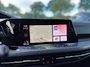 Volkswagen Golf 1.5 eTSI R-Line Business | Automaat | Pano | Blind spot | LED | Camera | PDC | Half leder | Dealer onderhouden|