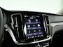 Volvo V60 B3 Essential Edition | Parkeercamera | Stoel- en stuurverwarming | Trekhaak