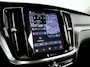 Volvo V60 B3 Essential Edition | Parkeercamera | Stoel- en stuurverwarming | Trekhaak