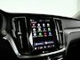 Volvo V60 B3 Essential Edition | Parkeercamera | Stoel- en stuurverwarming | Trekhaak