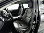 Volvo V60 B3 Essential Edition | Parkeercamera | Stoel- en stuurverwarming | Trekhaak
