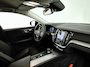 Volvo V60 B3 Essential Edition | Parkeercamera | Stoel- en stuurverwarming | Trekhaak