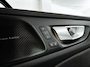 Volvo V60 T6 Plug-in hybrid AWD Plus Dark | Parkeercamera | Harman Kardon | Stoel- en stuurverwarming | Trekhaak