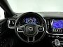 Volvo V60 T6 Plug-in hybrid AWD Plus Dark | Parkeercamera | Harman Kardon | Stoel- en stuurverwarming | Trekhaak