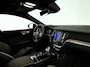 Volvo V60 T6 Plug-in hybrid AWD Plus Dark | Parkeercamera | Harman Kardon | Stoel- en stuurverwarming | Trekhaak
