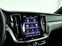 Volvo V60 T6 Plug-in hybrid AWD Plus Dark | Parkeercamera | Harman Kardon | Stoel- en stuurverwarming | Trekhaak