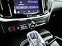Volvo V60 T6 Plug-in hybrid AWD Plus Dark | Parkeercamera | Harman Kardon | Stoel- en stuurverwarming | Trekhaak