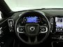 Volvo XC40 B4 Plus Dark | Parkeercamera | Harman Kardon | Stoel- en stuurverwarming | Trekhaak