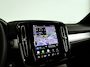 Volvo XC40 B4 Plus Dark | Parkeercamera | Harman Kardon | Stoel- en stuurverwarming | Trekhaak