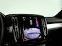 Volvo XC40 B4 Plus Dark | Parkeercamera | Harman Kardon | Stoel- en stuurverwarming | Trekhaak