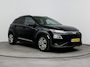 Hyundai Kona Electric EV FASHION 64 kWh | DODEHOEK DETECTIE | PDC | 3 FASE | WARMTEPOMP | CAMERA | CLIMA | CRUISE ADAPT. | NAVI | PRIVACY GLASS | DAKRAILING | APPLE CAR PLAY & ANDROID AUTO |