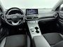 Hyundai Kona Electric EV FASHION 64 kWh | DODEHOEK DETECTIE | PDC | 3 FASE | WARMTEPOMP | CAMERA | CLIMA | CRUISE ADAPT. | NAVI | PRIVACY GLASS | DAKRAILING | APPLE CAR PLAY & ANDROID AUTO |
