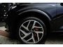 Audi Q6 e-tron S edition quattro 100 kWh | 428 PK | Panoramadak | Trekhaak | 360 camera | Audi Q6 e-tron S edition quattro met 428 PK en een volledig elektrische aandrijflijn met 100 kWh accupakket en quattro vierwielaandrijving, voorzien van een panoramadak met comfortabele rij e