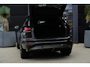 Audi Q6 e-tron S edition quattro 100 kWh | 428 PK | Panoramadak | Trekhaak | 360 camera | Audi Q6 e-tron S edition quattro met 428 PK en een volledig elektrische aandrijflijn met 100 kWh accupakket en quattro vierwielaandrijving, voorzien van een panoramadak met comfortabele rij e